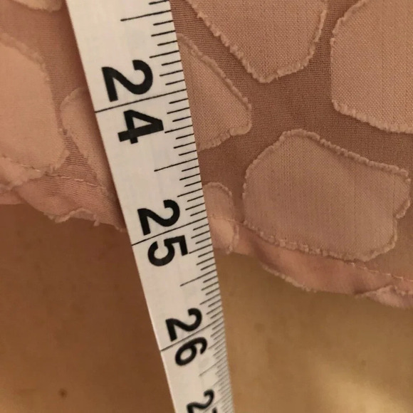 Ann Taylor Womens Pink Textured Long Sleeve Button-Down Blouse Top Size 0 - Picture 4 of 15